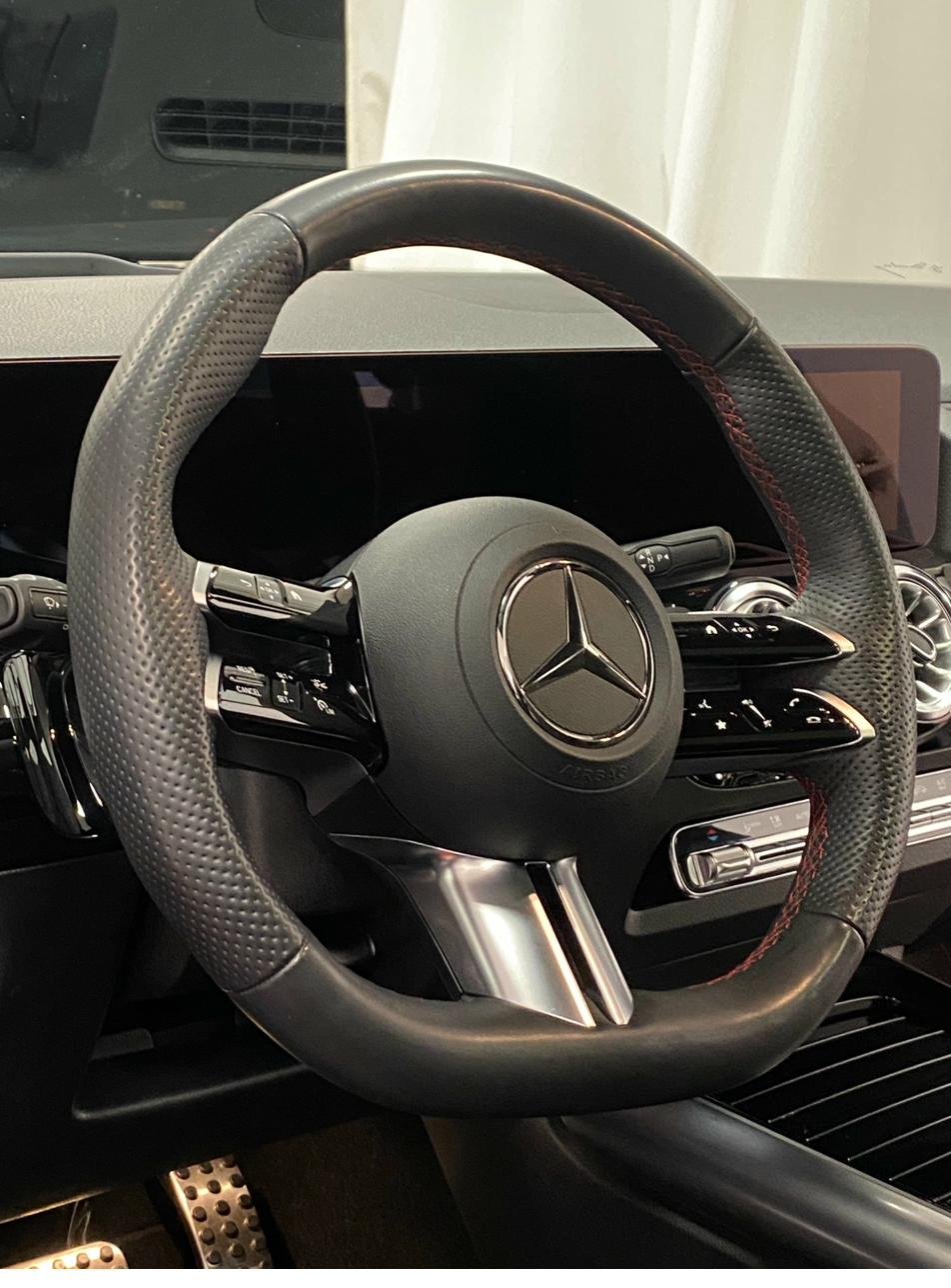 VW Golf GTI devant ECK Entretien